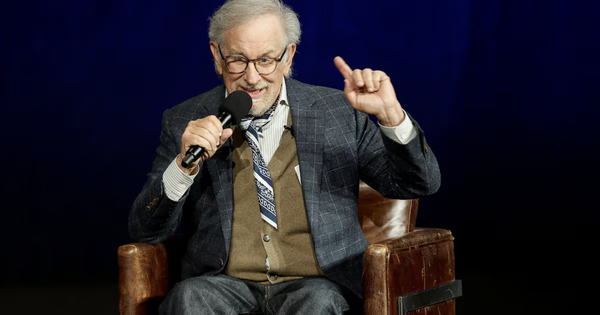 F168 Baccarat và cơn sốt phim mới của Steven Spielberg tại Việt Nam - hình ảnh - f168win.vip