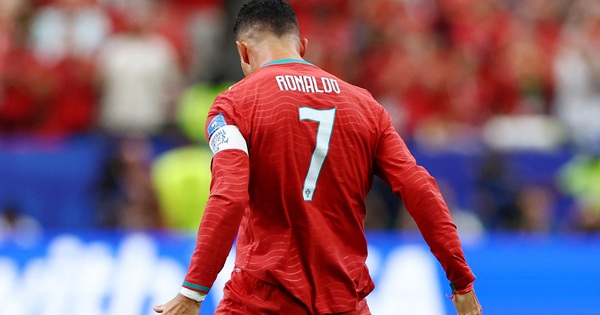 F168 cược bóng đá: Ronaldo lập kỷ lục ghi bàn ở 6 kỳ World Cup liên tiếp - hình ảnh - f168win.vip