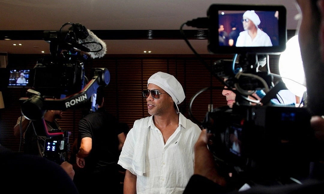 F168 cược bóng đá: Ronaldinho trở lại sân cỏ ở tuổi 46 cùng CLB Italy - hình ảnh - f168win.vip F168 cược bóng đá: Ronaldinho trở lại sân cỏ ở tuổi 46 cùng CLB Italy - hình ảnh - f168win.vip