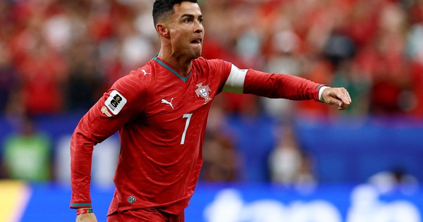 Nhà cái không chặn: Ronaldo lập cú đúp, Bồ Đào Nha đại thắng Uzbekistan 5-0 - hình ảnh - f168win.vip