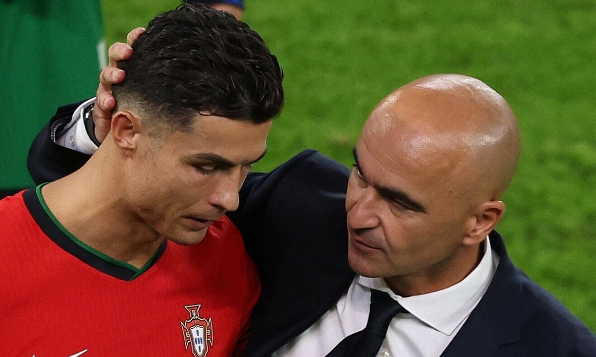 Shearer: ‘HLV Bồ Đào Nha không dám thay Ronaldo’ - hình ảnh - f168win.vip Shearer: ‘HLV Bồ Đào Nha không dám thay Ronaldo’ - hình ảnh - f168win.vip
