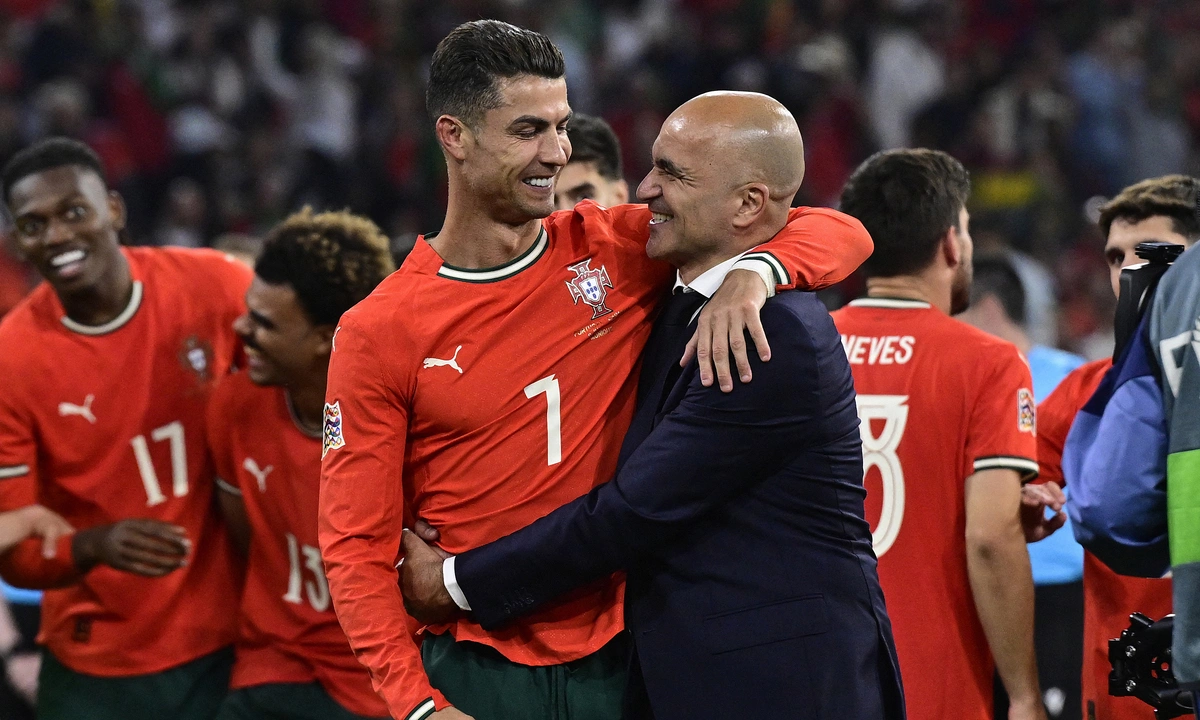 F168 chính thức: HLV Martinez đàm phán dẫn dắt Ronaldo tại Al Nassr sau World Cup 2026 - hình ảnh - f168win.vip F168 chính thức: HLV Martinez đàm phán dẫn dắt Ronaldo tại Al Nassr sau World Cup 2026 - hình ảnh - f168win.vip