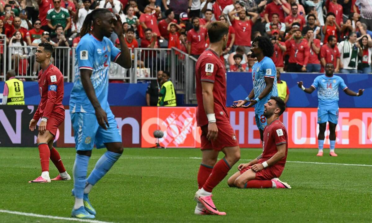 Henry chỉ trích Ronaldo vì tranh sút phạt, khiến Bồ Đào Nha bỏ lỡ cơ hội ở World Cup 2026 - hình ảnh - f168win.vip Henry chỉ trích Ronaldo vì tranh sút phạt, khiến Bồ Đào Nha bỏ lỡ cơ hội ở World Cup 2026 - hình ảnh - f168win.vip