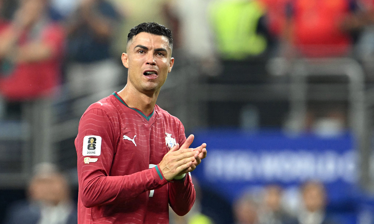 F168 Cược Thể Thao: Ronaldo Rơi Nước Mắt Trong Lần Cuối Dự World Cup 2026 - hình ảnh - f168win.vip